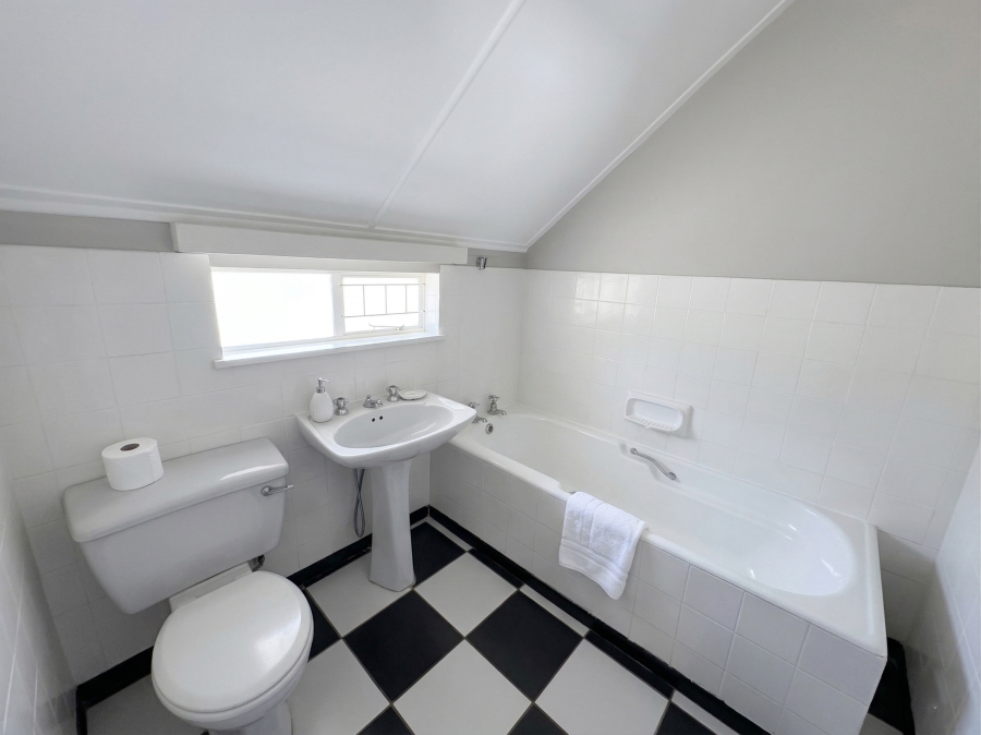 4 Bedroom Property for Sale in Nahoon Beach Eastern Cape